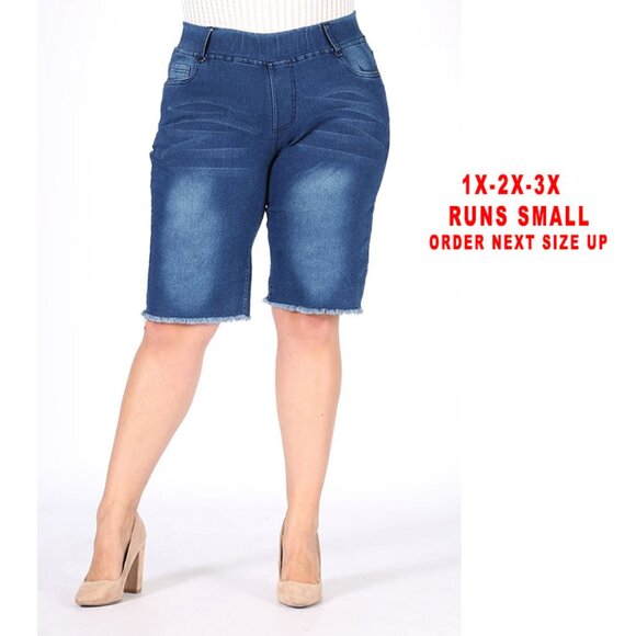Plus-size fade-wash Pull-on Jegging Bermudas shorts NWT frayed hem - Picture 1 of 3
